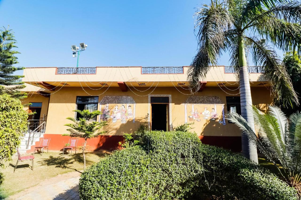 Spot On 68319 Hotel Nakhralo Rajasthan Resort Dzsaipur Kültér fotó